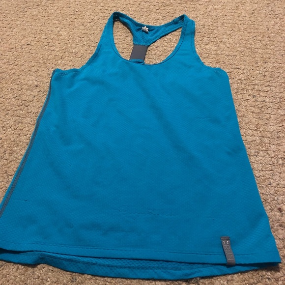 Under Armour Blue Run Tank - Picture 1 of 3